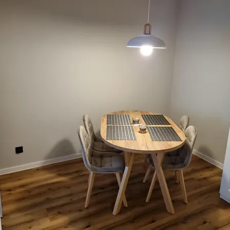アパート Apartament Pod Jeleniem グウシツァ